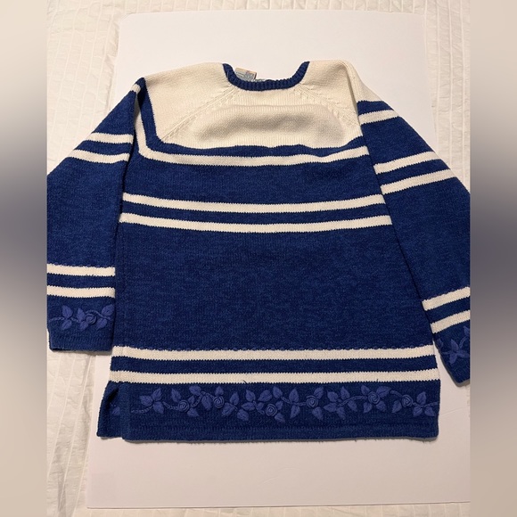 Vintage Northern Getaway rose sweater - Picture 8 of 9